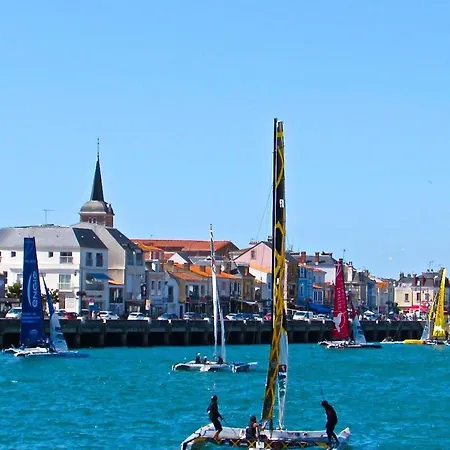 3 Etoiles Aux Sables D'olonne Avec Parking, Proche - Fr-1-325-130 Apartamento